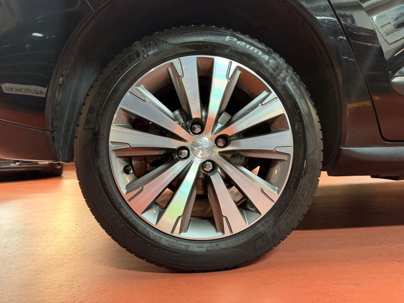 PEUGEOT 3008 1.6 VTI 120ch ACTIVE 1ERE MAIN 