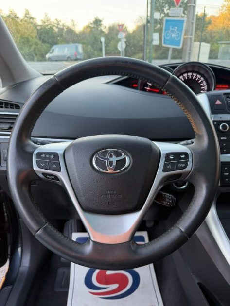 TOYOTA VERSO (2) 1.6 D4D 112 CH DYNAMIC 2014