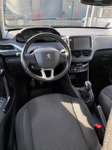PEUGEOT 208 1.2 VTI 82CH S&S ALLURE 