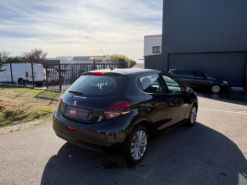 PEUGEOT 208 1.2 VTI 82CH S&S ALLURE 