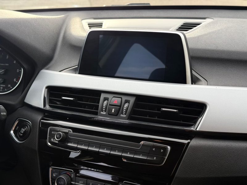 BMW X1 sDrive 16d 116 ch Lounge - Clim - Régulateur - Gps - Révisée & garantie 6 mois 