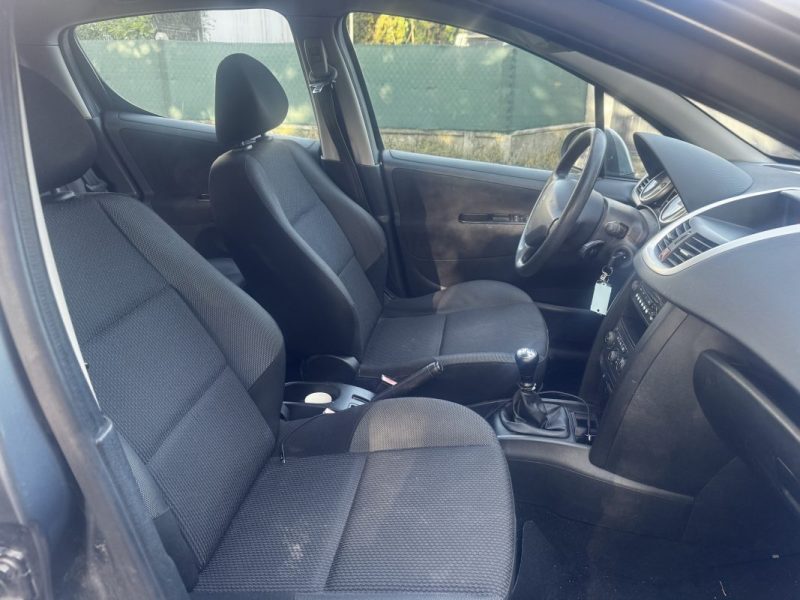 PEUGEOT 207 207+ 1.4 I 75CV PREMIUM  2010