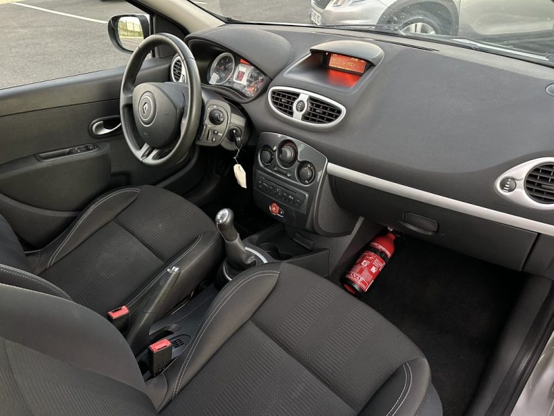 RENAULT CLIO iii 1.5 DCI 75 cv GARANTIE 6 MOIS 