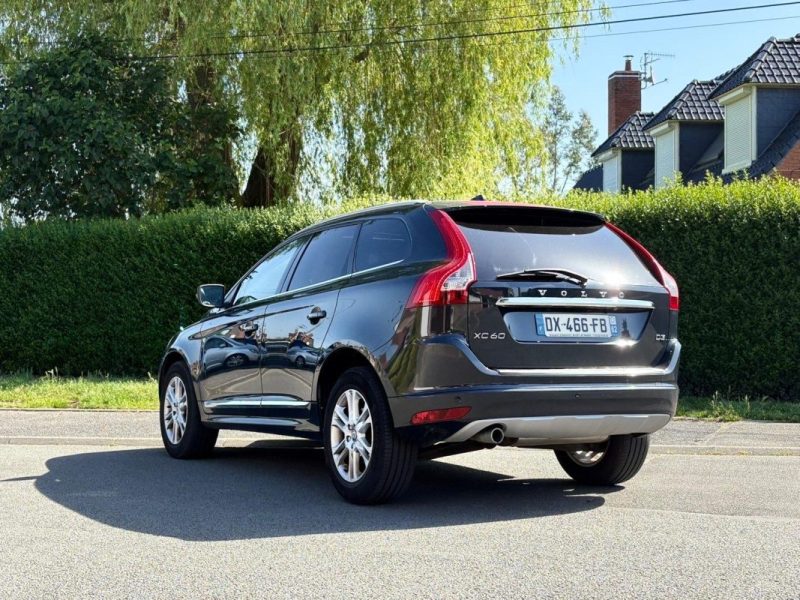 VOLVO XC60 D3 150 KINETIC GEARTRONIC 2015