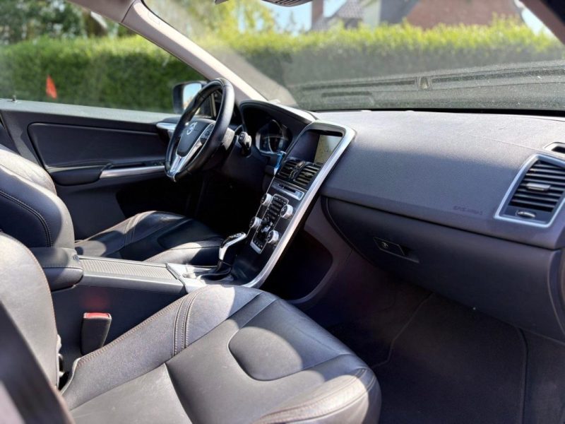 VOLVO XC60 D3 150 KINETIC GEARTRONIC 2015