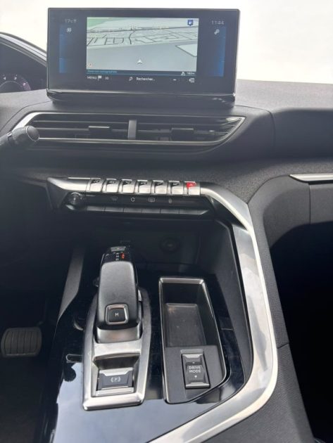 PEUGEOT 3008 1.5 HDI 130Ch Allure pack