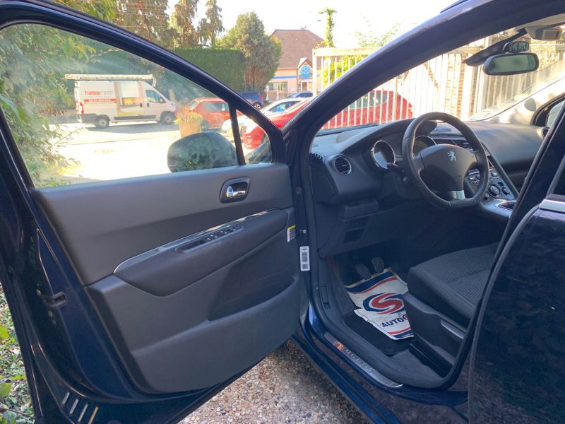 PEUGEOT 5008 2.0 HDI 2011