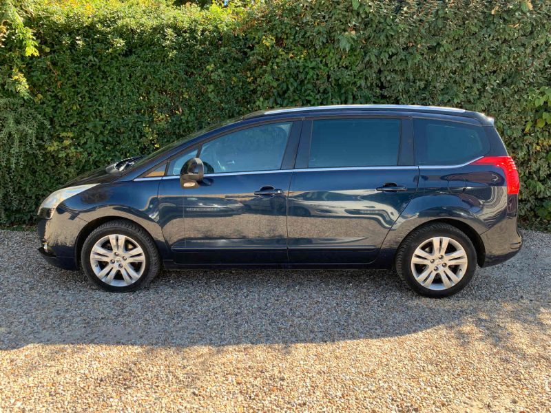 PEUGEOT 5008 2.0 HDI 2011