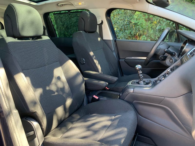 PEUGEOT 5008 2.0 HDI 2011