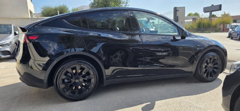 TESLA MODEL Y DUAL MOTOR / LONG RANGE AWD 