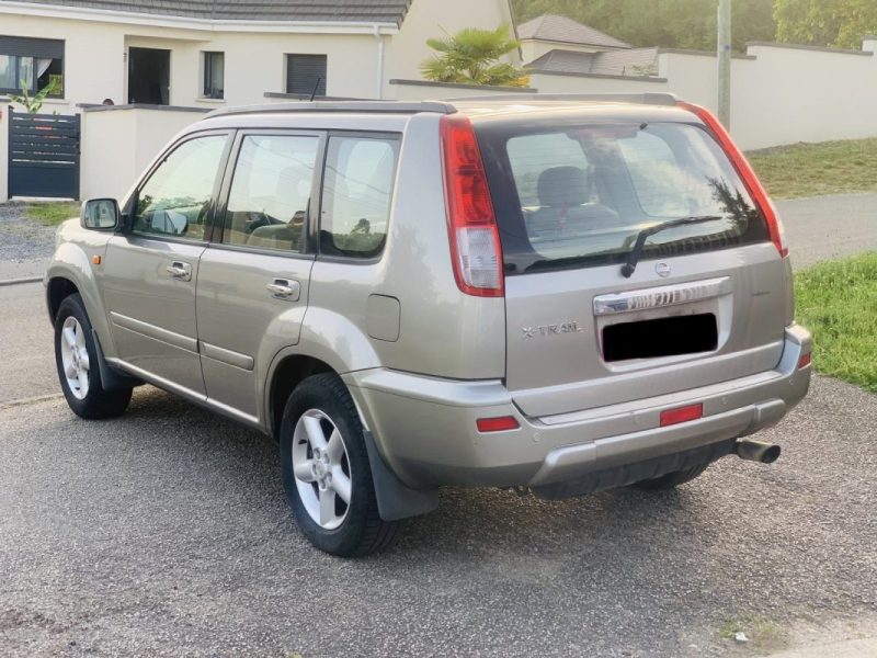 NISSAN X-TRAIL  2003