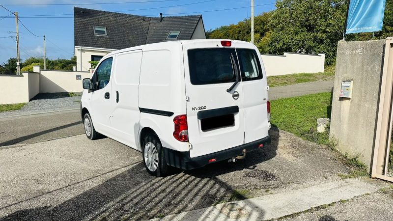 NISSAN  NV200  2012