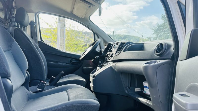 NISSAN  NV200  2012