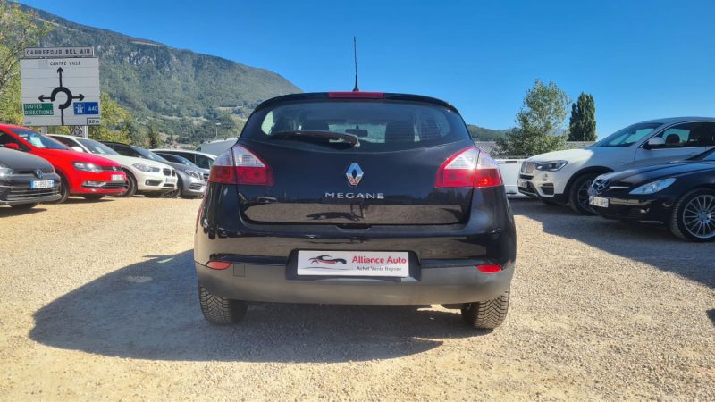 RENAULT Megane - 1.6 Attraction 100ch essence