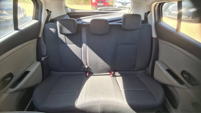 RENAULT Megane - 1.6 Attraction 100ch essence