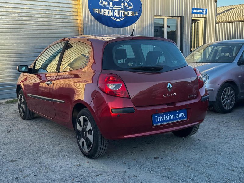 RENAULT CLIO 1.2 75CH DYNAMIQUE 2006