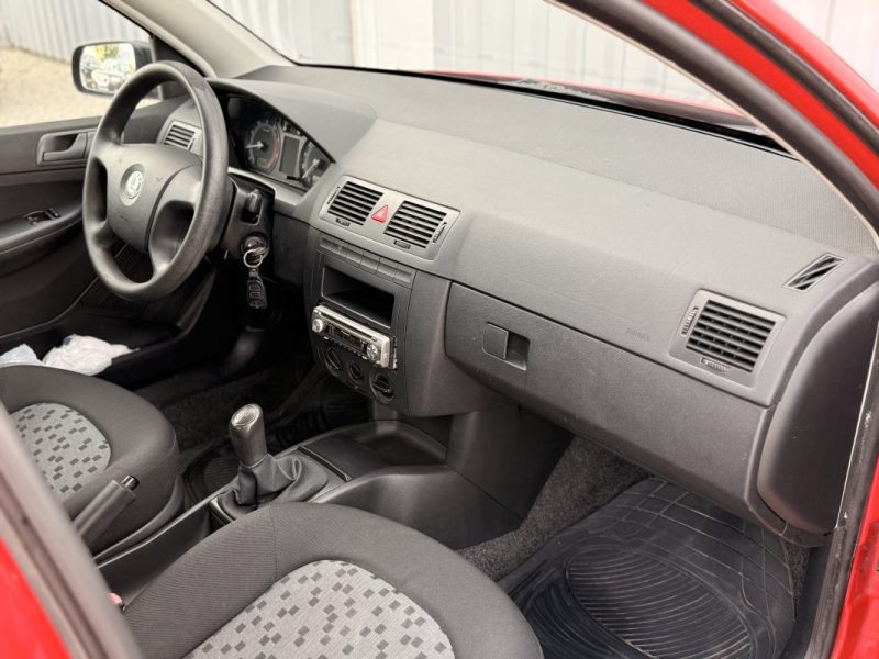 SKODA FABIA  PHASE2 1.2I 54CV 2006 186 500KM