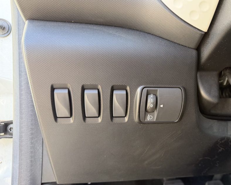 RENAULT TWINGO III 1.0 SCe 70 Limited - Embrayage neuf -  CT Vierge - ENTRETIEN COMPLET