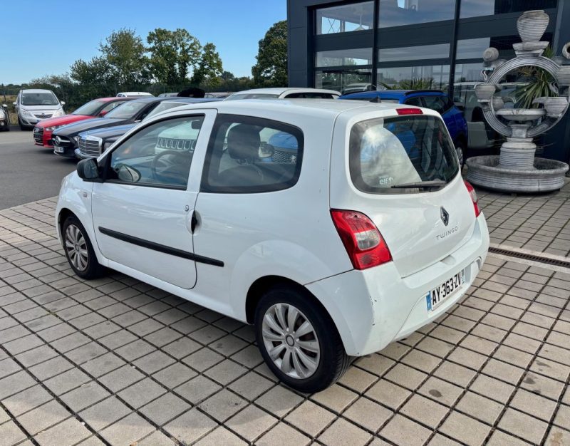 RENAULT TWINGO 1.2 75CH AUTHENTIQUE 2010