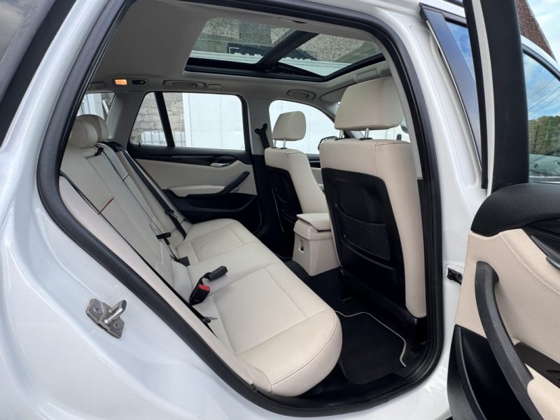 BMW X1 SDRIVE20D 184Ch PACK X LINE FULL OPTIONS GPS/CLIM/CUIR/XENON/TOIT  1er MAIN