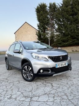 PEUGEOT 2008 CARPLAY / CAMERA / GARANTIE ET REVISÉ ✅