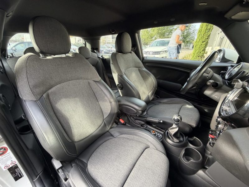 MINI Cooper 136 ch Finition Red Hot Chili - ENTRETIEN COMPLET
