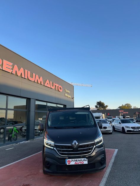 RENAULT TRAFIC III  2.0 DCI 145 EDC  2021 Grtie 12 mois Suivie complet Renault vidange boite fais