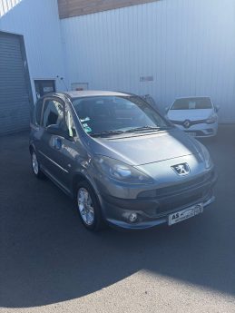 PEUGEOT 1007 1.6HDI 110CH TRENDY