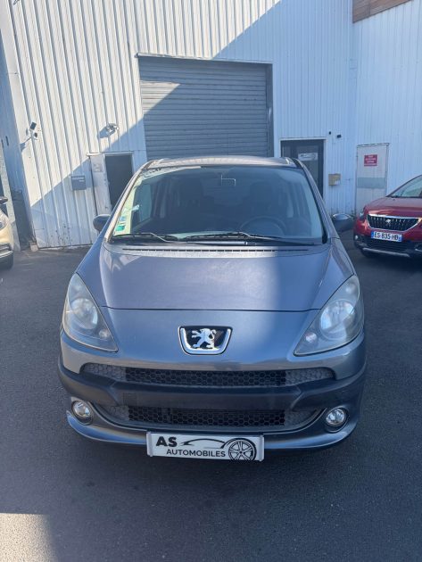 PEUGEOT 1007 1.6HDI 110CH TRENDY