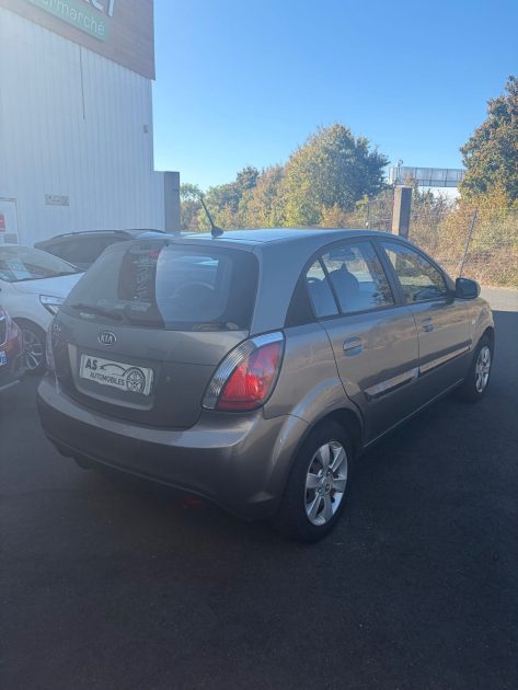 KIA RIO 2 1.4 16V 97ch