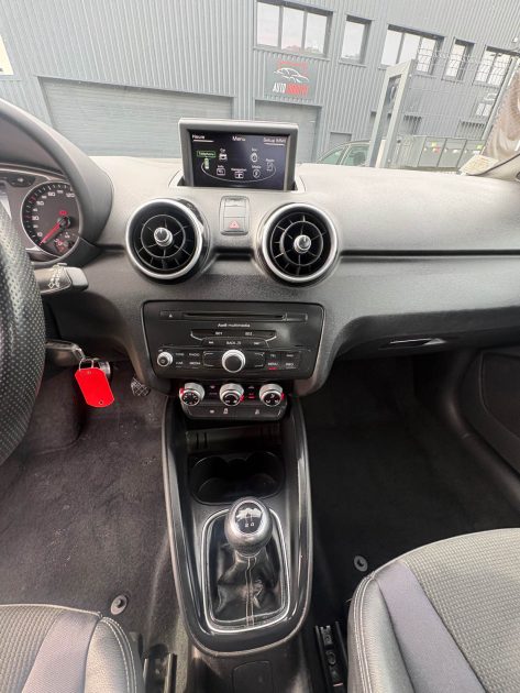 AUDI A1 SPORTBACK 1.6 TDI 105CH S-LINE