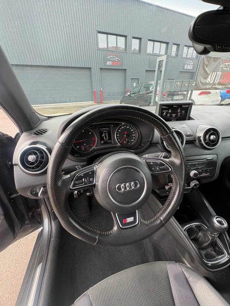 AUDI A1 SPORTBACK 1.6 TDI 105CH S-LINE