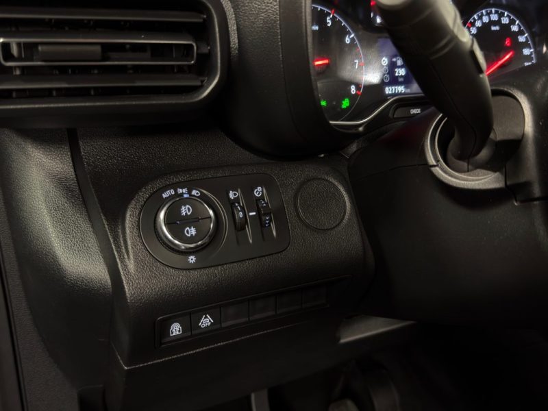 OPEL COMBO LIFE 1.5 d 130 Cv - APPLE CARPLAY & ANDROID AUTO / 5 PLACES - GARANTIE 12 MOIS NATIONALE