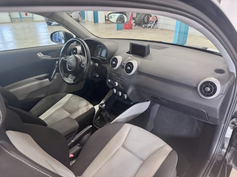 AUDI A1 1.6 TDI 105ch Ambition BVM 3 Portes