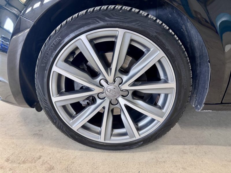 AUDI A1 1.6 TDI 105ch Ambition BVM 3 Portes