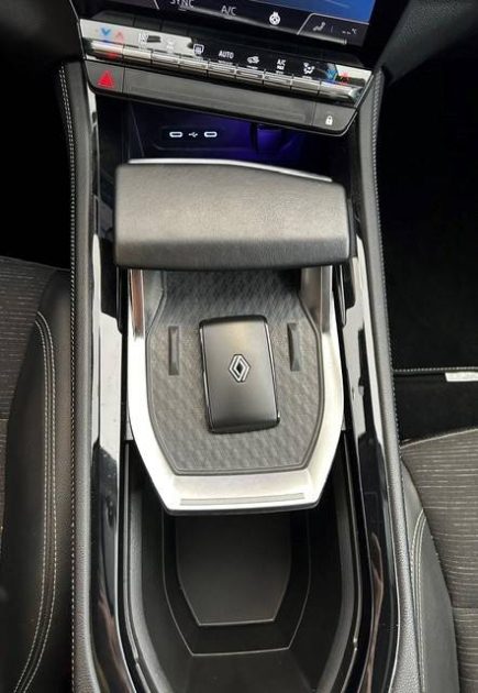 RENAULT AUSTRAL E-TECH 200 TECHNO 2024