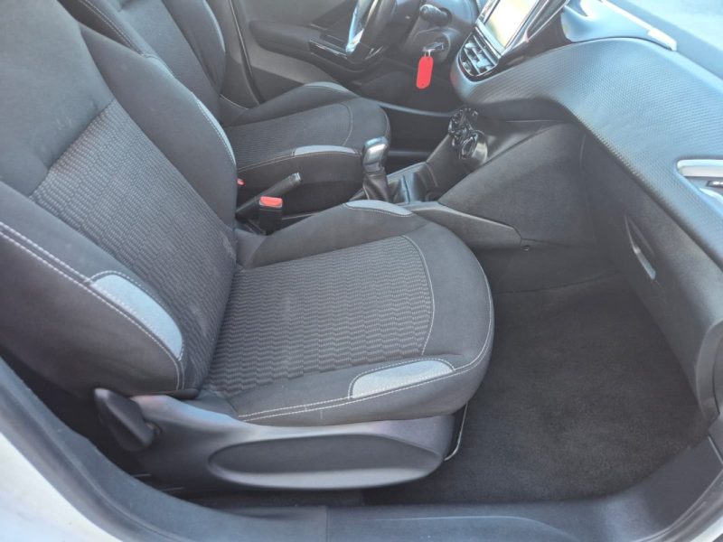 PEUGEOT 208 1.2 82CH BVM5 ACTIVE  