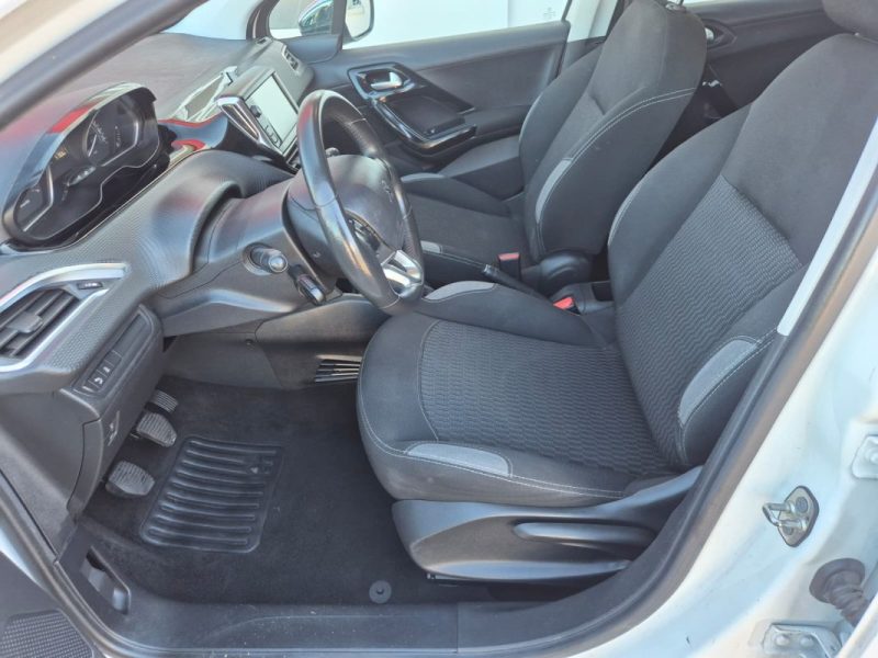 PEUGEOT 208 1.2 82CH BVM5 ACTIVE  