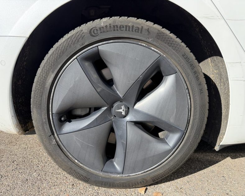 TESLA MODEL 3 - 2emes Mains - SoH 83% - Blanche / Noir