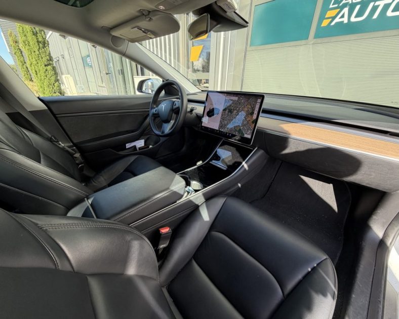 TESLA MODEL 3 - 2emes Mains - SoH 83% - Blanche / Noir