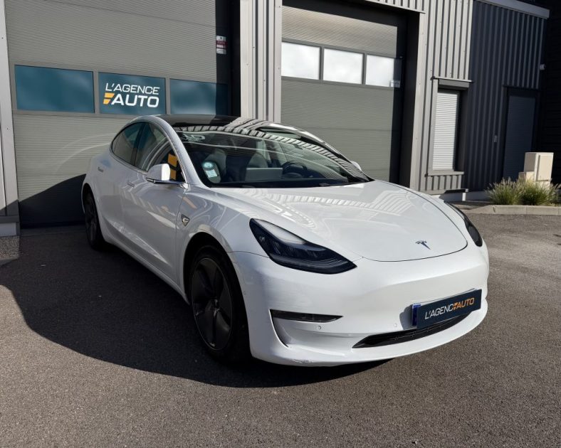 TESLA MODEL 3 - 2emes Mains - SoH 83% - Blanche / Noir