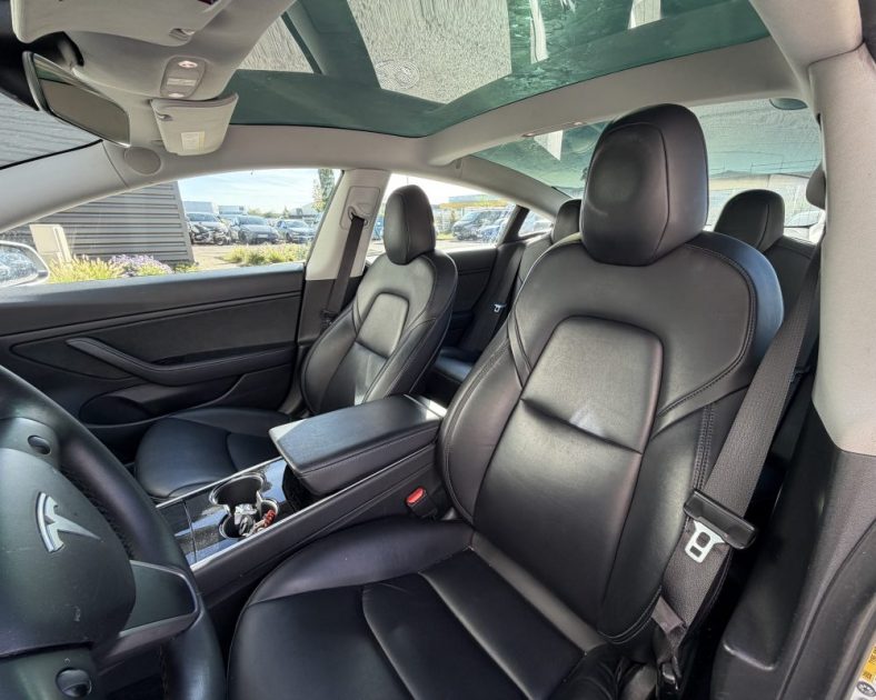 TESLA MODEL 3 - 2emes Mains - SoH 83% - Blanche / Noir