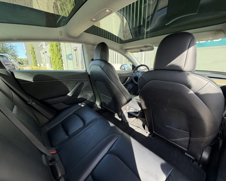 TESLA MODEL 3 - 2emes Mains - SoH 83% - Blanche / Noir