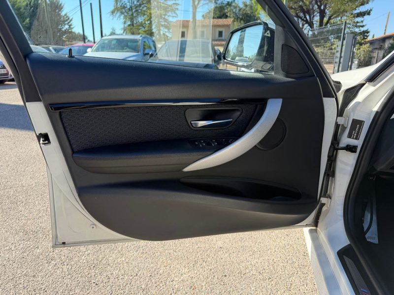 BMW SERIE 320d M SPORT X DRIVE / Toit Ouvrant / Attelage / Suivi BMW