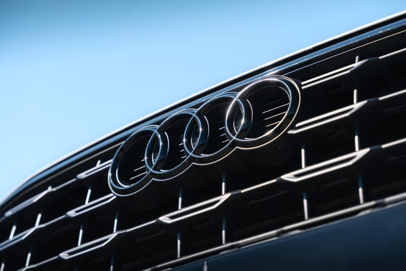 AUDI Q2 S-LINE 2.0 TDI 150ch / Toit Ouvrant / CarPlay / Suvi Audi