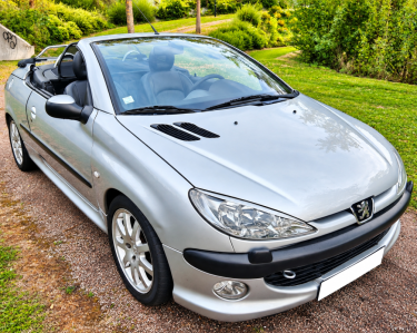 PEUGEOT 206 CC 2.0 16v PLATINIUM DE 09/2001