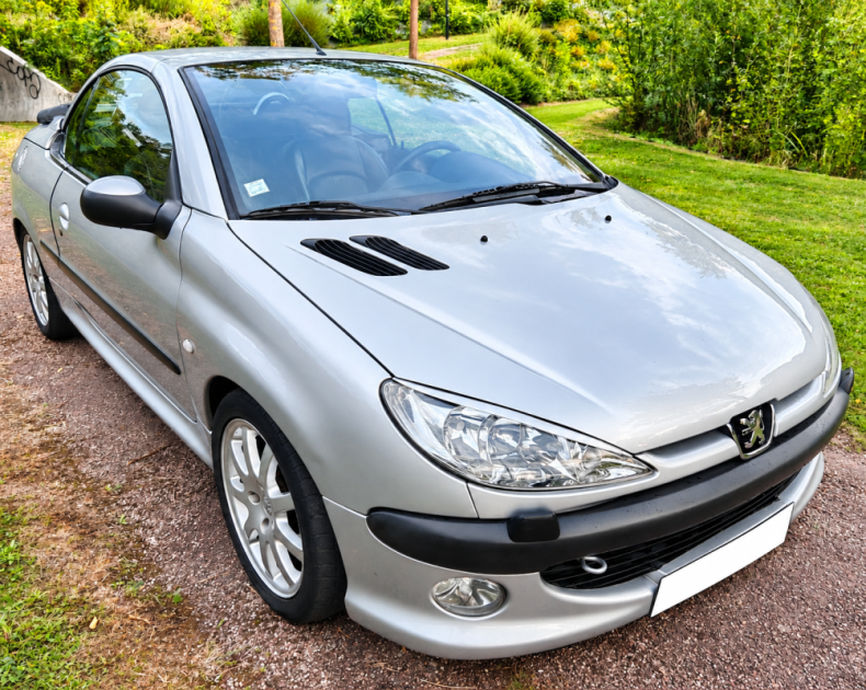 PEUGEOT 206 CC 2.0 16v PLATINIUM DE 09/2001