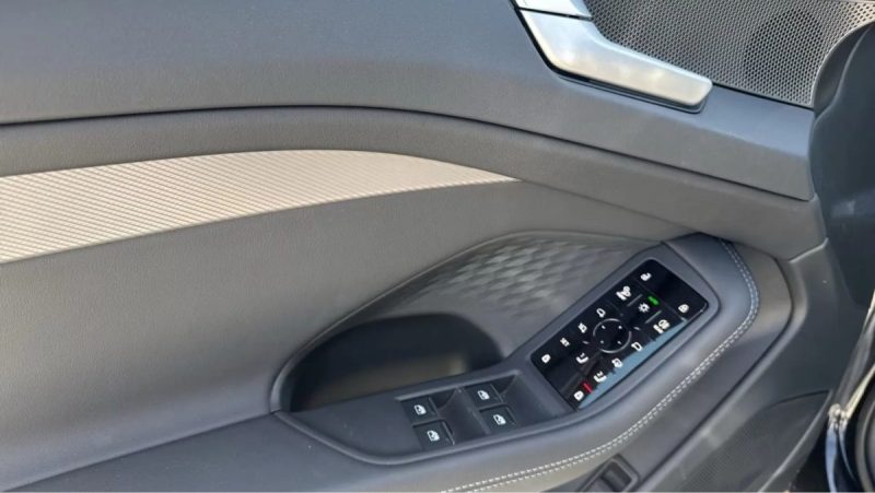 AUDI  A6 AVANT 204 CH TECH+ 2025