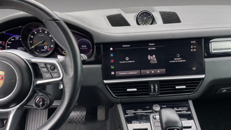 PORSCHE CAYENNE  E-HYBRID 2021 PREMIERE MAiN