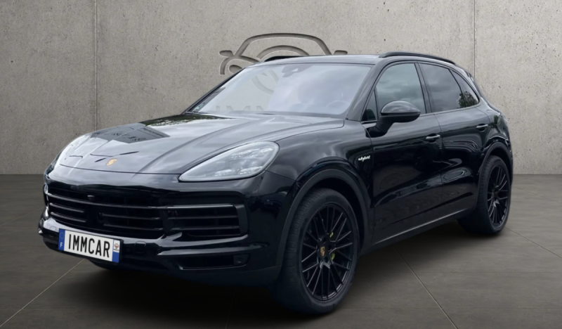 PORSCHE CAYENNE  E-HYBRID 2021 PREMIERE MAiN